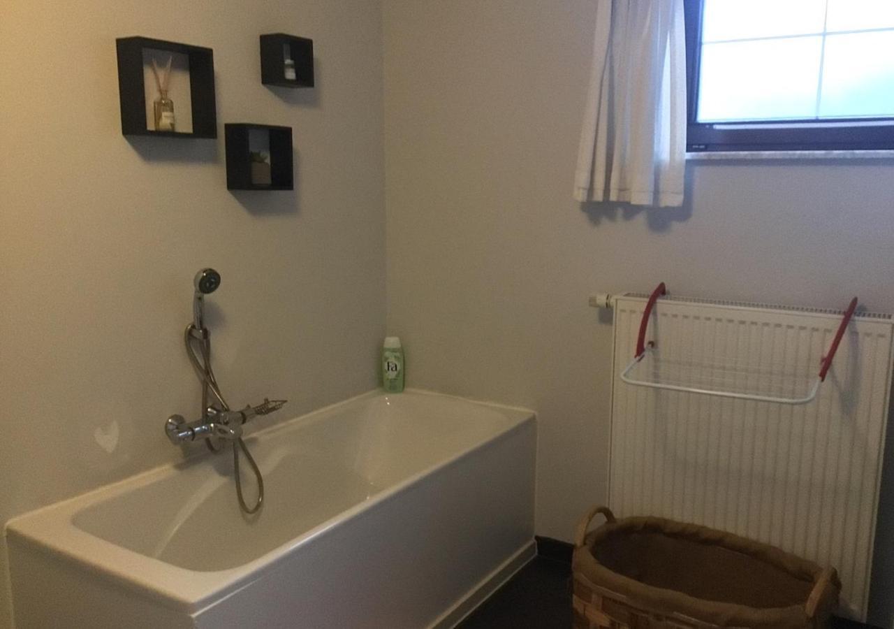 Vakantiewoning - 'T Ouwershuys Opoeteren Esterno foto